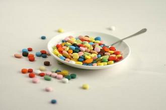 ҩ�ø����г���ģ�������������ʽϿ�